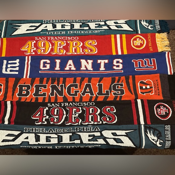 NFL™️Official GameDay Knit Scarves 🧣🏈🍁 - Picture 2 of 8